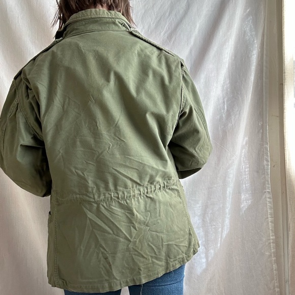 Vintage Vietnam Era 1970s Military M-65 OG Field Coat with Removable Camo Liner - Picture 8 of 10